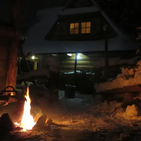 Drewniany W Gorach Orman Evi