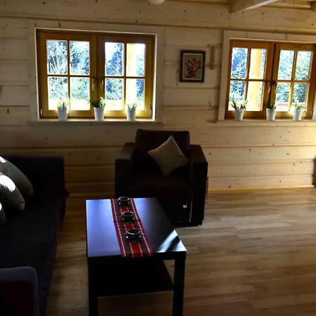 Orman Evi Drewniany W Gorach *